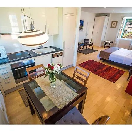 Apartment Charming Spliten Style *